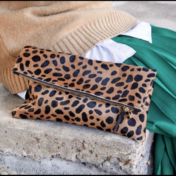 Clare V Handbags - NWT 🤗🧸☺️🎉CLARE VIVIER ANIMAL PRINT CLUTCH